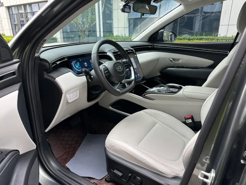 Hyundai Tucson 2021 Tucson L 1.5T LUX Two-wheel-drive Prestige Edition exterior photo 4 Hyundai Tucson 2021 Tucson L 1.5T LUX Two-wheel-drive Prestige Edition exterior photo 4