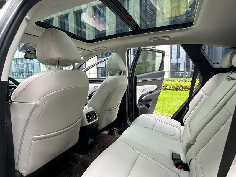 Hyundai Tucson 2021 Tucson L 1.5T LUX Two-wheel-drive Prestige Edition interior photo 11 Hyundai Tucson 2021 Tucson L 1.5T LUX Two-wheel-drive Prestige Edition interior photo 11