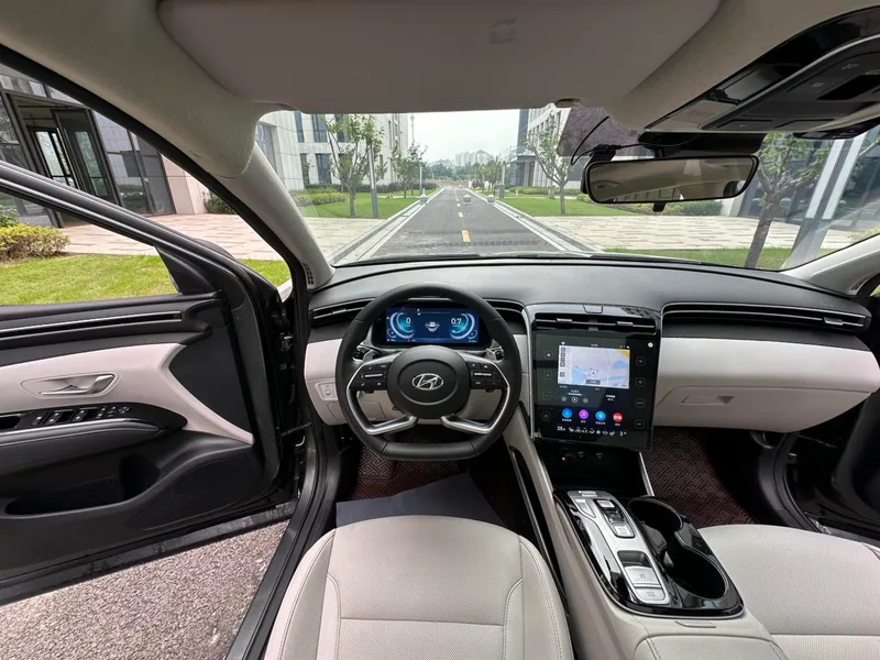Hyundai Tucson 2021 Tucson L 1.5T LUX Two-wheel-drive Prestige Edition interior photo 14 Hyundai Tucson 2021 Tucson L 1.5T LUX Two-wheel-drive Prestige Edition interior photo 14