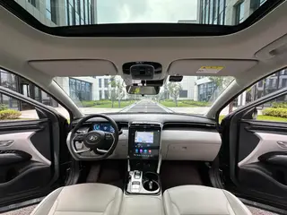 Hyundai Tucson 2021 Tucson L 1.5T LUX Two-wheel-drive Prestige Edition interior photo 15 Hyundai Tucson 2021 Tucson L 1.5T LUX Two-wheel-drive Prestige Edition interior photo 15