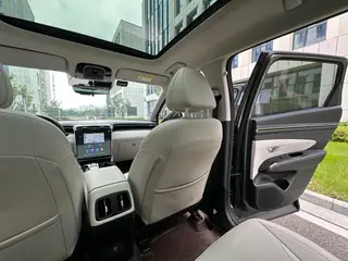 Hyundai Tucson 2021 Tucson L 1.5T LUX Two-wheel-drive Prestige Edition interior photo 18 Hyundai Tucson 2021 Tucson L 1.5T LUX Two-wheel-drive Prestige Edition interior photo 18