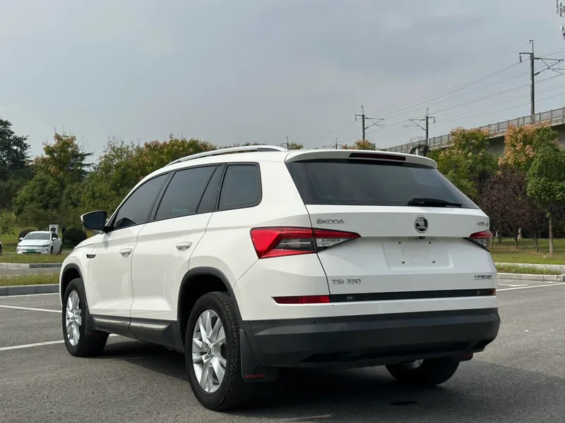 Skoda Kodiaq 2017 TSI330 5 Version de luxe à deux roues motrices extérieur photo 6 Skoda Kodiaq 2017 TSI330 5 Version de luxe à deux roues motrices extérieur photo 6