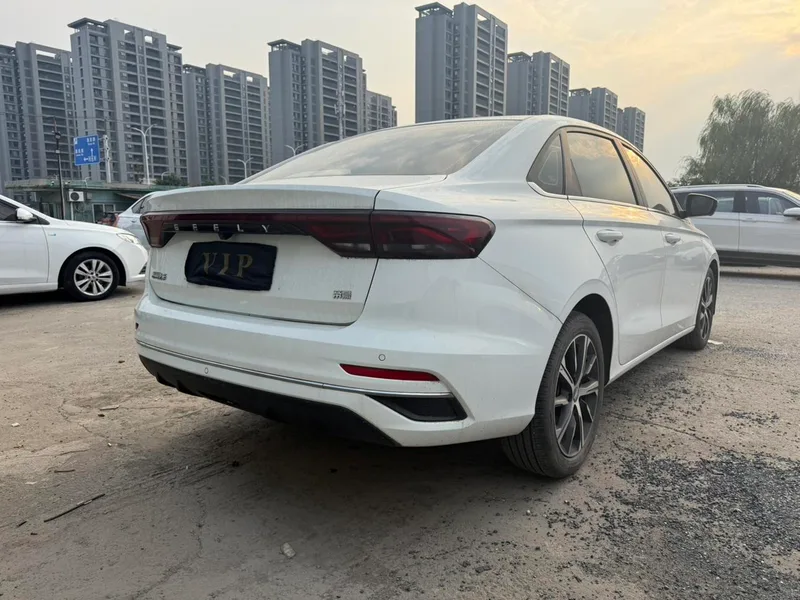Geely Emgrand 2022 4th Gen 1.5L CVT Premium Trim exterior photo 4 Geely Emgrand 2022 4th Gen 1.5L CVT Premium Trim exterior photo 4