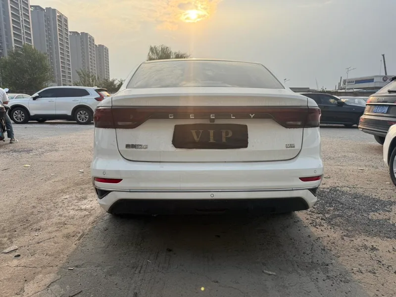Geely Emgrand 2022 4th Gen 1.5L CVT Premium Trim exterior photo 5 Geely Emgrand 2022 4th Gen 1.5L CVT Premium Trim exterior photo 5