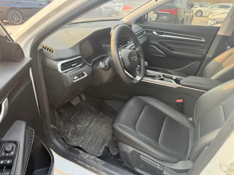 Geely Emgrand 2022 4th Gen 1.5L CVT Premium Trim interior photo 7 Geely Emgrand 2022 4th Gen 1.5L CVT Premium Trim interior photo 7