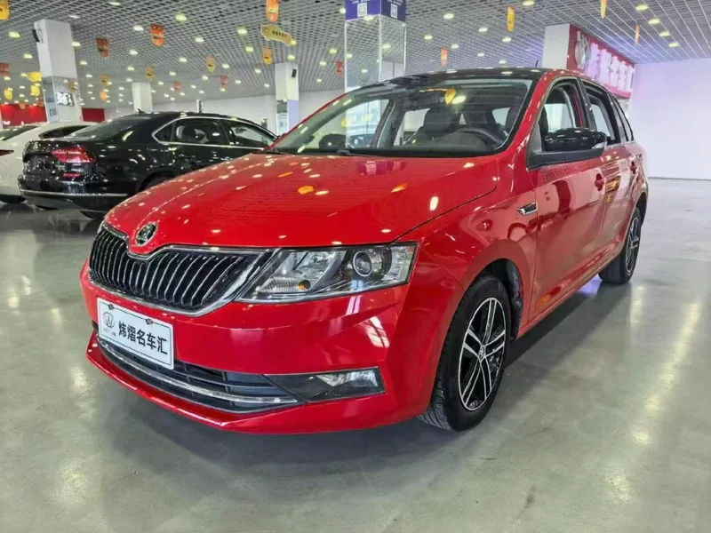 Skoda Rapid Spaceback 2018 1.6L Versión automática de confort exterior foto 1 Skoda Rapid Spaceback 2018 1.6L Versión automática de confort exterior foto 1