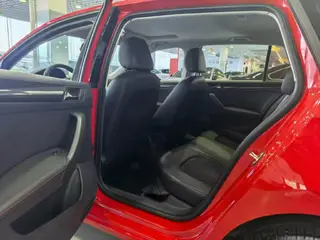 Skoda Rapid Spaceback 2018 1.6L Versión automática de confort interior foto 6 Skoda Rapid Spaceback 2018 1.6L Versión automática de confort interior foto 6