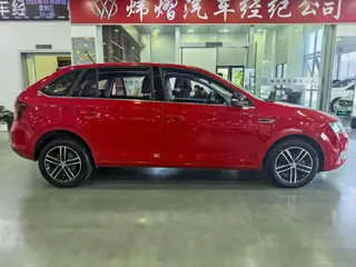 Skoda Rapid Spaceback 2018 1.6L Versión automática de confort interior foto 7 Skoda Rapid Spaceback 2018 1.6L Versión automática de confort interior foto 7