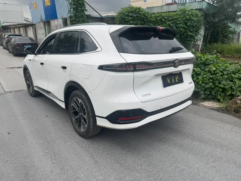 Changan CS75 PLUS 2025 Fourth generation 1.5T New Blue Whale Wisdom Enjoy exterior photo 4