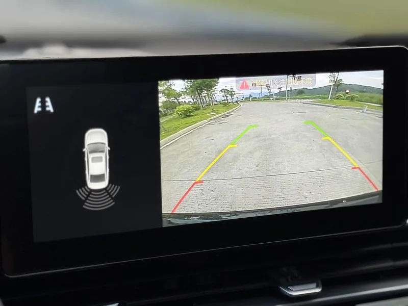Geely Emgrand 2022 4th Gen 1.5L CVT Elite-type interior photo 11 Geely Emgrand 2022 4th Gen 1.5L CVT Elite-type interior photo 11