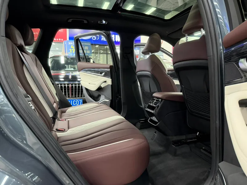 Geely Monjaro 2024 2.0TD High-power automatic two-wheel drive cloud version interior photo 8 Geely Monjaro 2024 2.0TD High-power automatic two-wheel drive cloud version interior photo 8