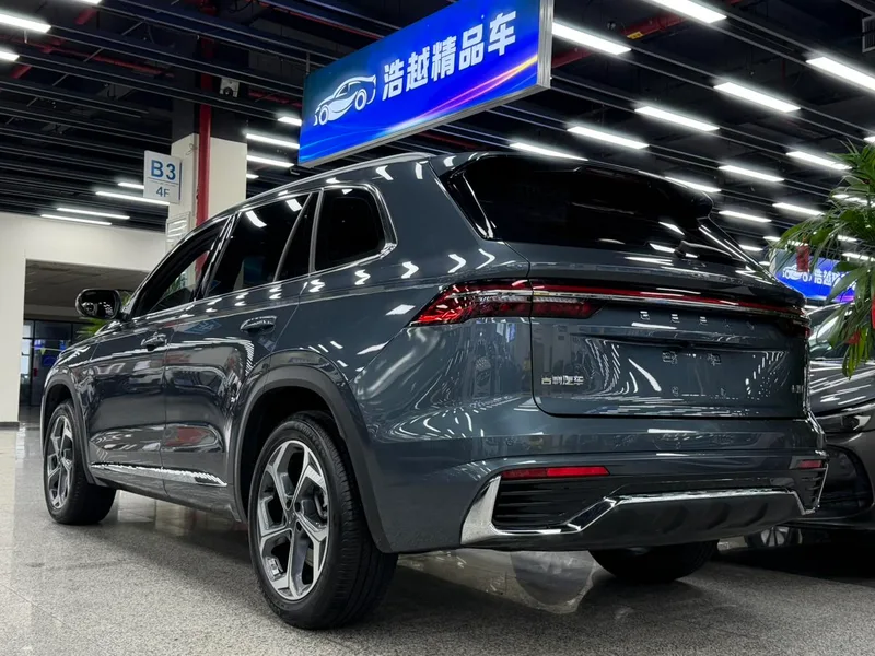 Geely Monjaro 2024 2.0TD High-power automatic two-wheel drive cloud version interior photo 10 Geely Monjaro 2024 2.0TD High-power automatic two-wheel drive cloud version interior photo 10