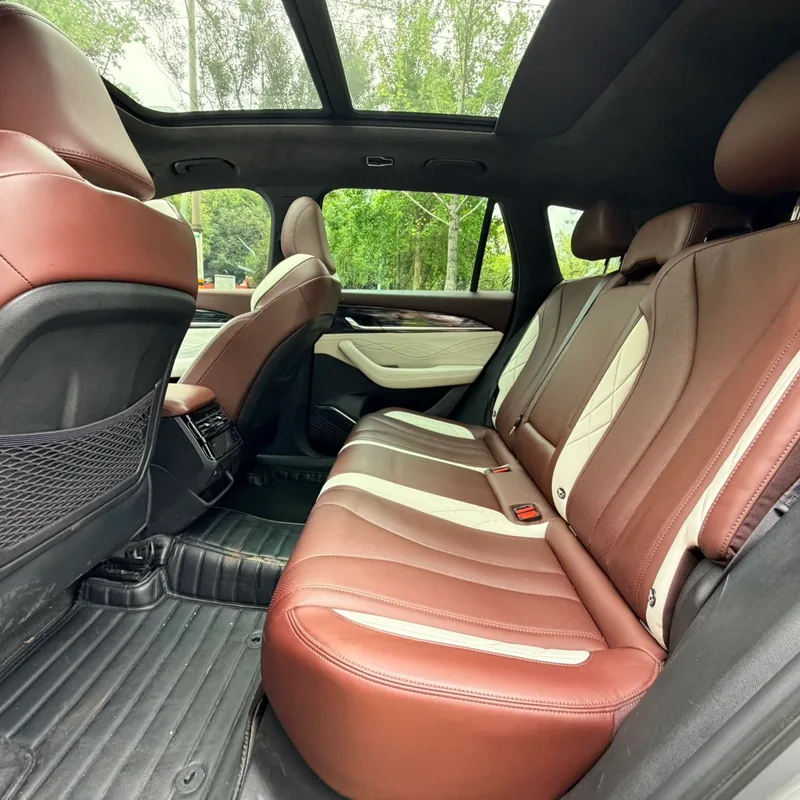 Geely Monjaro 2021 2.0TD High-power automatic four-wheel drive flagship exterior photo 8 Geely Monjaro 2021 2.0TD High-power automatic four-wheel drive flagship exterior photo 8