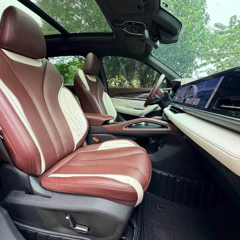 Geely Monjaro 2021 2.0TD High-power automatic four-wheel drive flagship interior photo 10 Geely Monjaro 2021 2.0TD High-power automatic four-wheel drive flagship interior photo 10