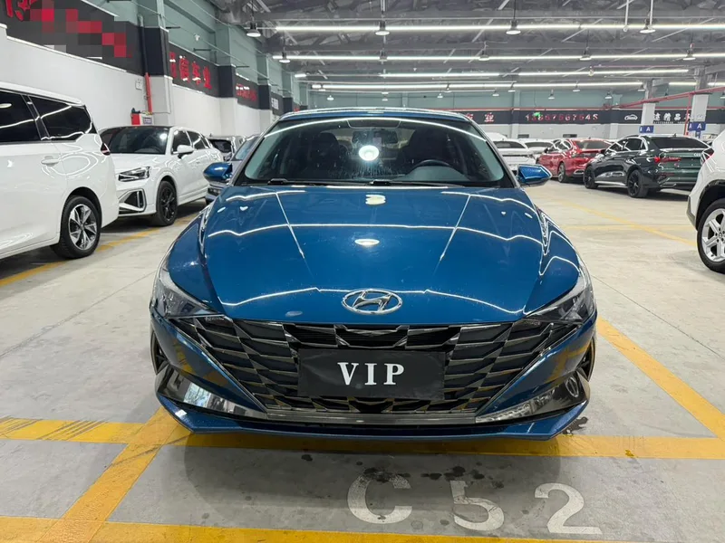 Hyundai Elantra 2022 1.5L CVT GLX Versión de élite exterior foto 2 Hyundai Elantra 2022 1.5L CVT GLX Versión de élite exterior foto 2