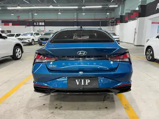 Hyundai Elantra 2022 1.5L CVT GLX Versión de élite interior foto 9 Hyundai Elantra 2022 1.5L CVT GLX Versión de élite interior foto 9
