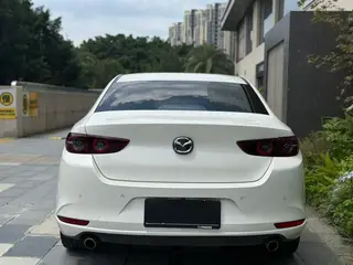 Mazda Mazda3 Axela 2023 2.0L Auto Quality Edition exterior photo 4 Mazda Mazda3 Axela 2023 2.0L Auto Quality Edition exterior photo 4