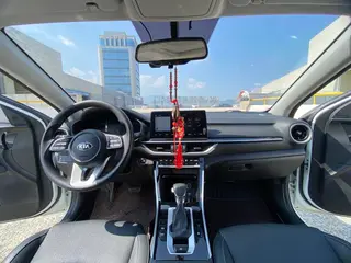 Kia K3 2019 1.5L CVT Smart Internet Edition interior photo 9