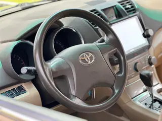 Toyota Highlander 2012 3.5L Four-wheel drive 7 Seat Elite Edition interior photo 8 Toyota Highlander 2012 3.5L Four-wheel drive 7 Seat Elite Edition interior photo 8
