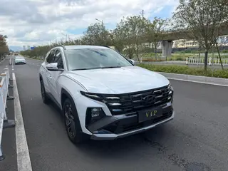 Hyundai Tucson 2025 Tucson L 1.5T TOP Flagship Edition exterior photo 3 Hyundai Tucson 2025 Tucson L 1.5T TOP Flagship Edition exterior photo 3