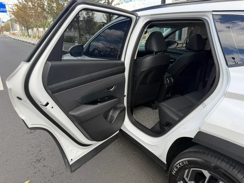 Hyundai Tucson 2025 Tucson L 1.5T TOP Flagship Edition interior photo 16 Hyundai Tucson 2025 Tucson L 1.5T TOP Flagship Edition interior photo 16