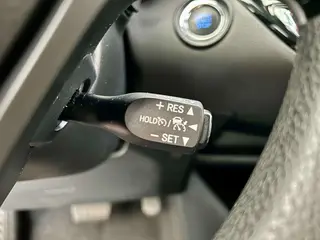 Toyota C-HR 2018 2.0L Leading Edition China V interior photo 14