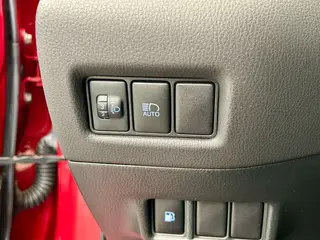 Toyota C-HR 2018 2.0L Leading Edition China V interior photo 15