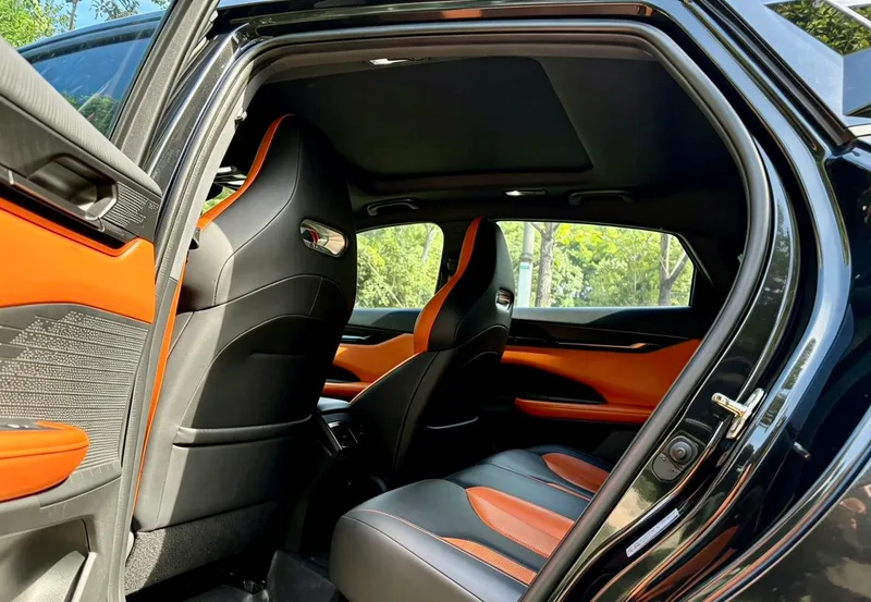 Changan UNI-V 2023 1.5T Versión deportiva interior foto 8 Changan UNI-V 2023 1.5T Versión deportiva interior foto 8