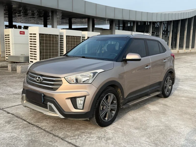 Hyundai ix25 2015 1.6L Tipo inteligente de tracción automática en dos ruedas GLS exterior foto 1 Hyundai ix25 2015 1.6L Tipo inteligente de tracción automática en dos ruedas GLS exterior foto 1