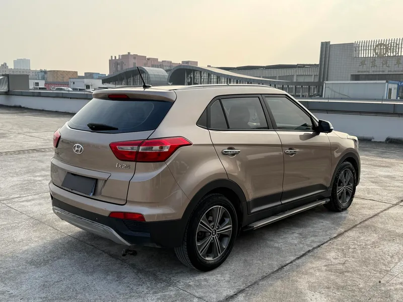 Hyundai ix25 2015 1.6L Tipo inteligente de tracción automática en dos ruedas GLS interior foto 8 Hyundai ix25 2015 1.6L Tipo inteligente de tracción automática en dos ruedas GLS interior foto 8