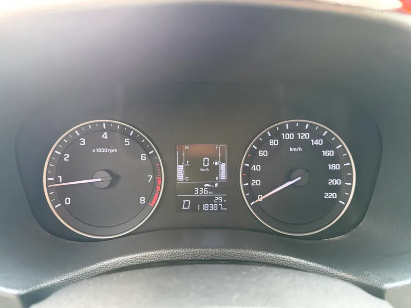 Hyundai ix25 2015 1.6L Tipo inteligente de tracción automática en dos ruedas GLS interior foto 13 Hyundai ix25 2015 1.6L Tipo inteligente de tracción automática en dos ruedas GLS interior foto 13
