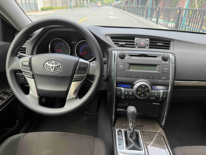Toyota Reiz 2013 2.5S Jing Rui Edition interior photo 12 Toyota Reiz 2013 2.5S Jing Rui Edition interior photo 12