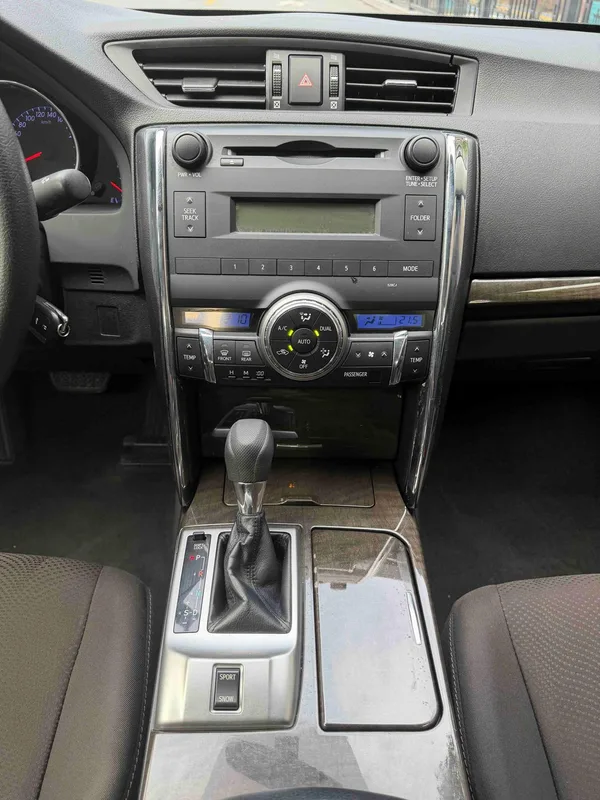 Toyota Reiz 2013 2.5S Jing Rui Edition interior photo 14 Toyota Reiz 2013 2.5S Jing Rui Edition interior photo 14