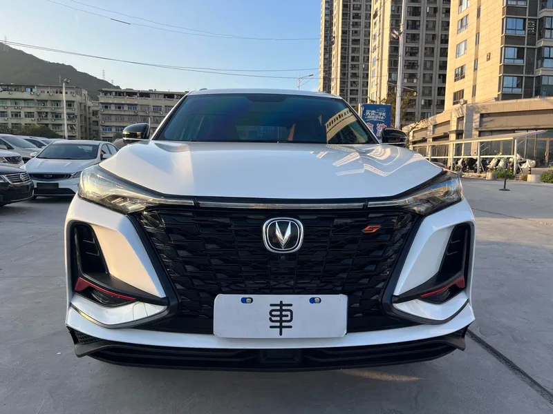 Changan CS75 PLUS 2021 2.0T Automatic pilot type exterior photo 2