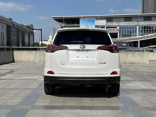 Toyota RAV4 2016 2.0L CVT Versión cómoda con tracción en dos ruedas exterior foto 5 Toyota RAV4 2016 2.0L CVT Versión cómoda con tracción en dos ruedas exterior foto 5