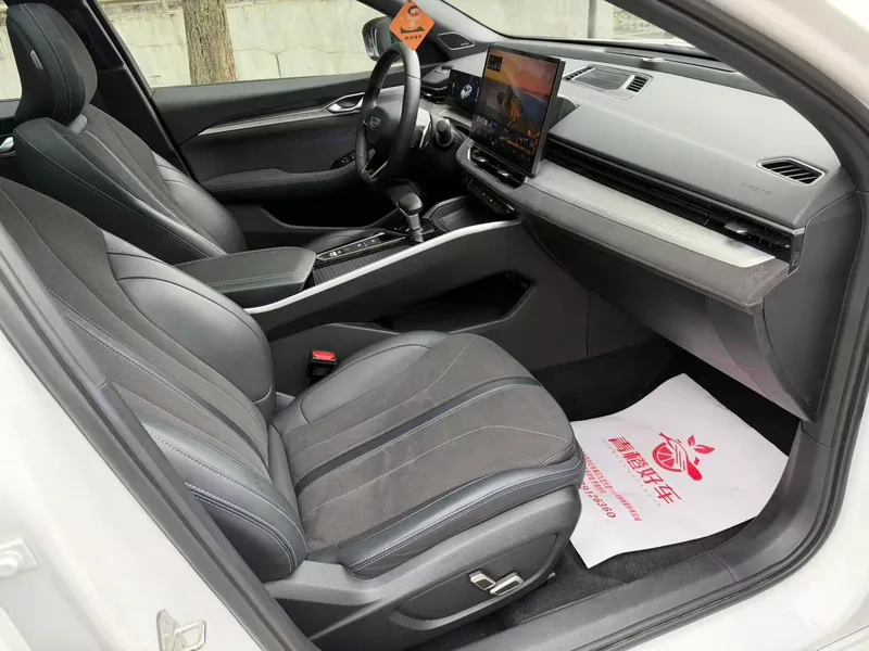 Geely Preface 2025 2.0T Oriental Yao Star Edition exterior photo 6 Geely Preface 2025 2.0T Oriental Yao Star Edition exterior photo 6