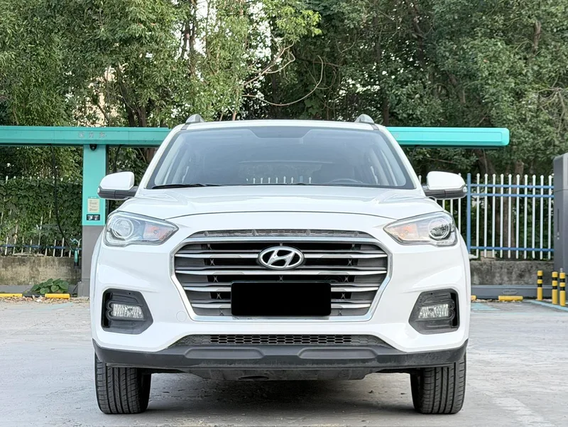 Hyundai ix35 2019 2.0L Automatic two-wheel drive Zhiyong Enjoyment Edition Country VI exterior photo 2 Hyundai ix35 2019 2.0L Automatic two-wheel drive Zhiyong Enjoyment Edition Country VI exterior photo 2