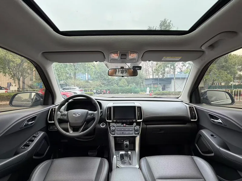 Hyundai ix35 2019 2.0L Tracción automática inteligente y valiente Versión de disfrute País VI interior foto 7 Hyundai ix35 2019 2.0L Tracción automática inteligente y valiente Versión de disfrute País VI interior foto 7