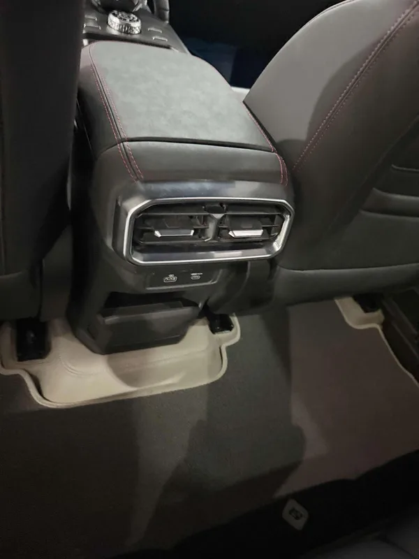 Jetour T2 2023 2.0TD Four-wheel drive Time travel PRO+ interior photo 13