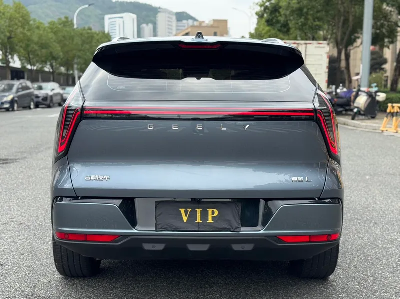 Geely Boyue L 2026 Fourth generation 1.5TD DCT Small blue light version exterior photo 5 Geely Boyue L 2026 Fourth generation 1.5TD DCT Small blue light version exterior photo 5
