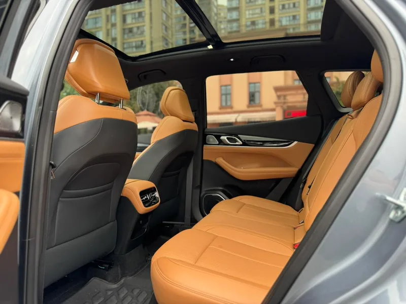 Geely Boyue L 2026 Fourth generation 1.5TD DCT Small blue light version interior photo 16 Geely Boyue L 2026 Fourth generation 1.5TD DCT Small blue light version interior photo 16