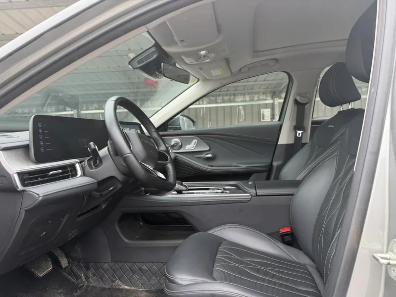 Chery Arrizo 8 2024 1.6TGDI DCT Sabio interior foto 13 Chery Arrizo 8 2024 1.6TGDI DCT Sabio interior foto 13