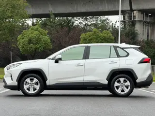 Toyota RAV4 2020 2.0L CVT Two-wheel drive urban version exterior photo 3