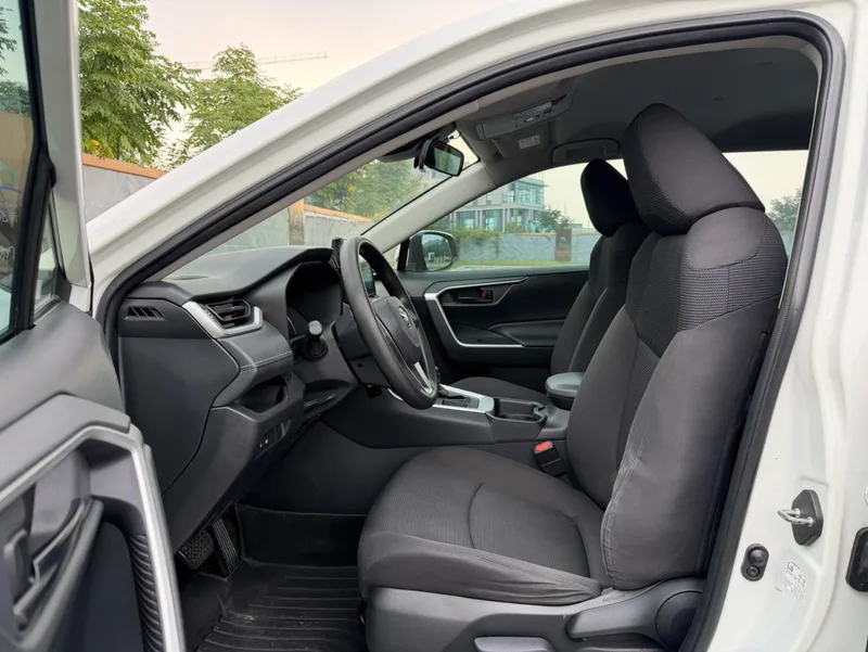 Toyota RAV4 2020 2.0L CVT Two-wheel drive urban version exterior photo 6