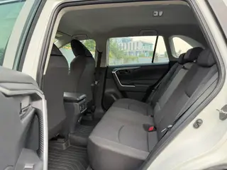 Toyota RAV4 2020 2.0L CVT Two-wheel drive urban version interior photo 13
