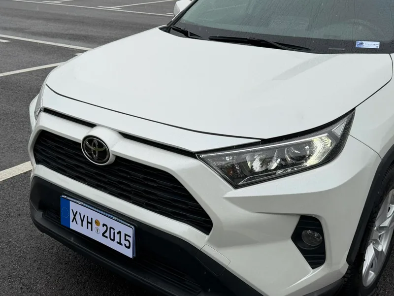 Toyota RAV4 2020 2.0L CVT Two-wheel drive urban version interior photo 16