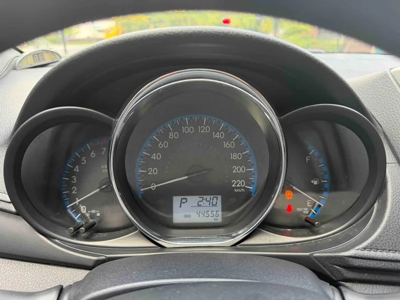 Toyota Vios 2017 1.5L CVT Созданная версия интерьер фото 13