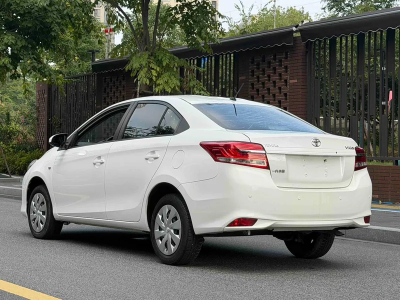 Toyota Vios 2017 1.5L CVT Созданная версия интерьер фото 15