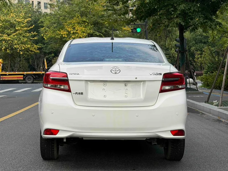 Toyota Vios 2017 1.5L CVT Созданная версия интерьер фото 16