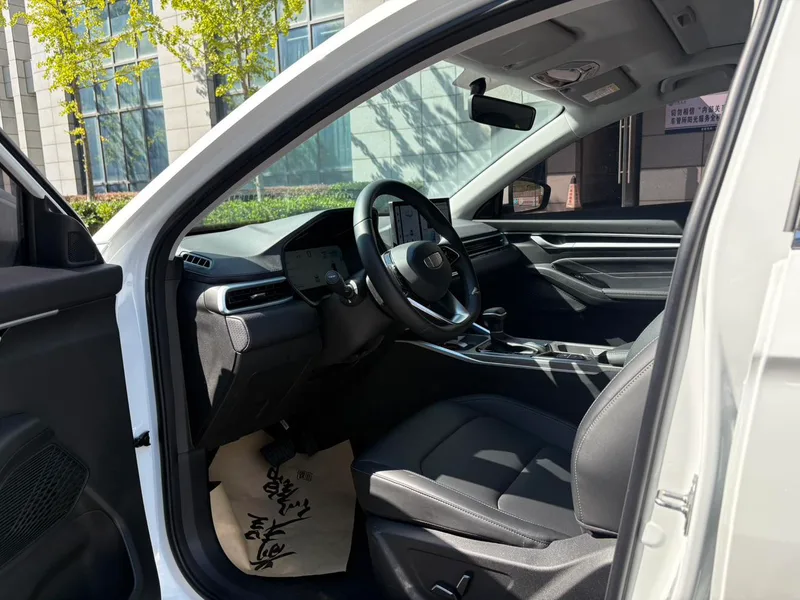 Geely Emgrand 2026 400 Wan Memorial 1.5L CVT Tipo de sobrevuelo exterior foto 4